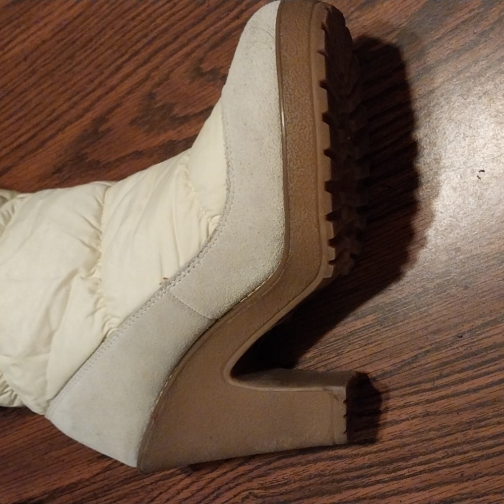 Colin Stuart 4.5" heel quilted top with elastic tie and toggle size 9B - Picture 9 of 11